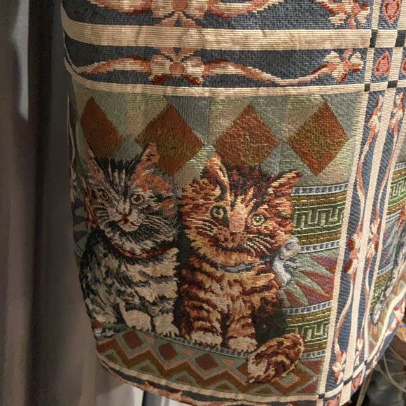 Hamilton Cat Kitten Vest, mother-of-pearl buttons - Picture 12 of 16